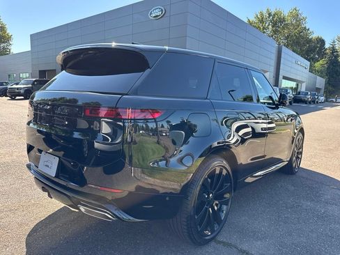 New 2026 Land Rover Range Rover Sport Dynamic SE AWD/4WD image 7