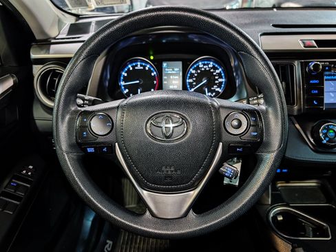 Used 2017 Toyota RAV4 LE w/ All Weather Liner Package AWD/4WD image 31