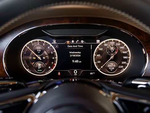 Used 2022 Bentley Flying Spur Plug-In Hybrid image 20