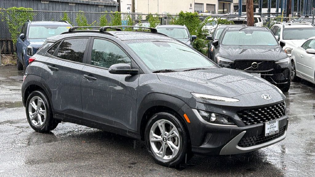 Used 2023 Hyundai Kona SEL w/ Cargo Package FWD image 1