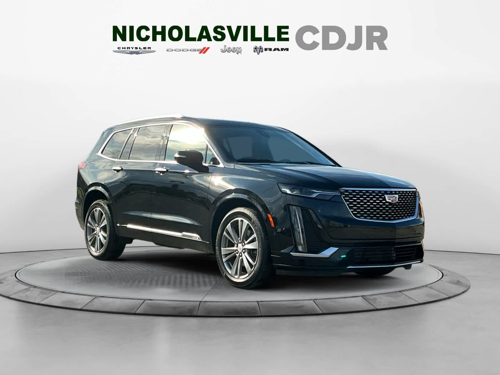 Used 2024 Cadillac XT6 Premium Luxury w/ Technology Package AWD/4WD image 7