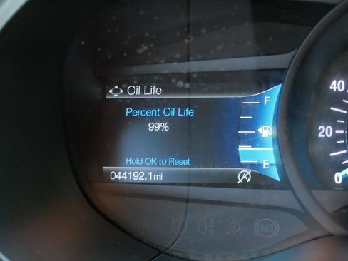 Used 2022 Ford Edge ST-Line w/ Class II Trailer Tow Package AWD/4WD image 18