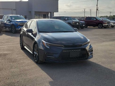 Used 2024 Toyota Corolla SE FWD image 2