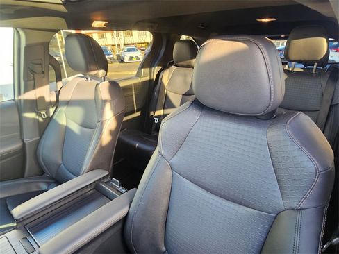 Certified 2024 Toyota Sienna XLE Woodland Edition image 24