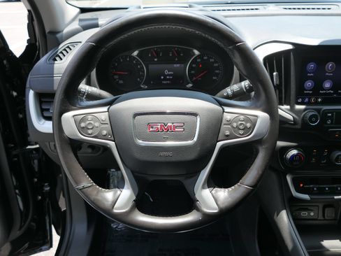 Used 2022 GMC Terrain SLT w/ Tech Package FWD image 18
