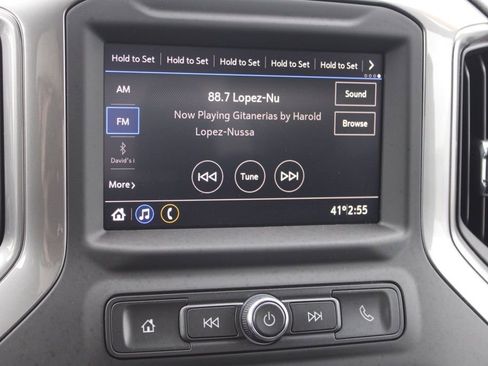 Used 2022 Chevrolet Silverado 2500 Custom w/ Custom Convenience Package image 32