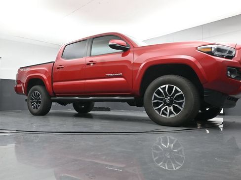 Used 2023 Toyota Tacoma TRD Sport AWD/4WD image 32