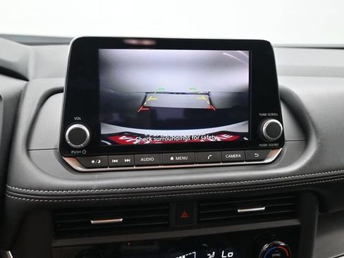 Used 2026 Nissan Rogue SV FWD image 37