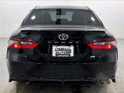 Used 2024 Toyota Camry SE image 6