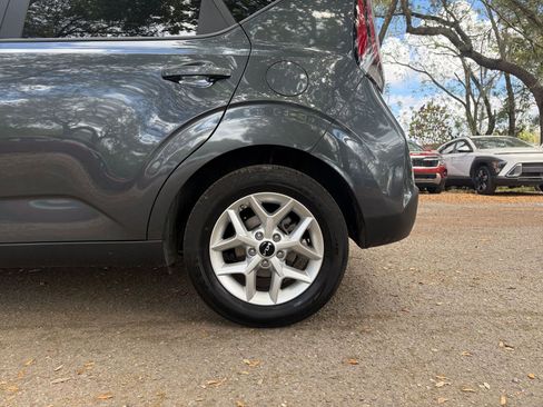 Used 2025 Kia Soul LX w/ LX Technology Package image 24