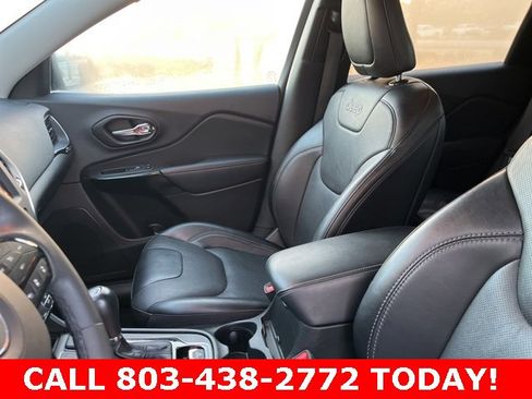 Used 2023 Jeep Cherokee Altitude Lux image 10