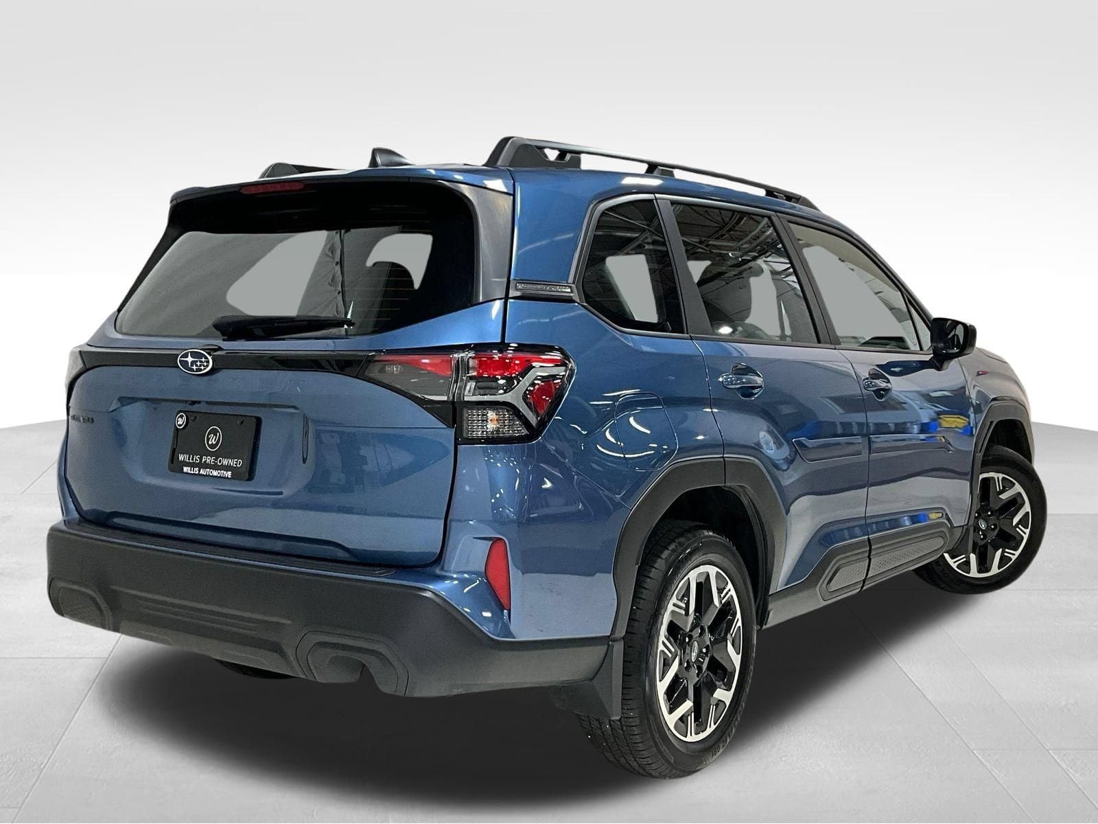 Used 2025 Subaru Forester AWD/4WD image 5