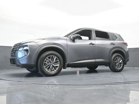 Used 2025 Nissan Rogue S FWD image 48