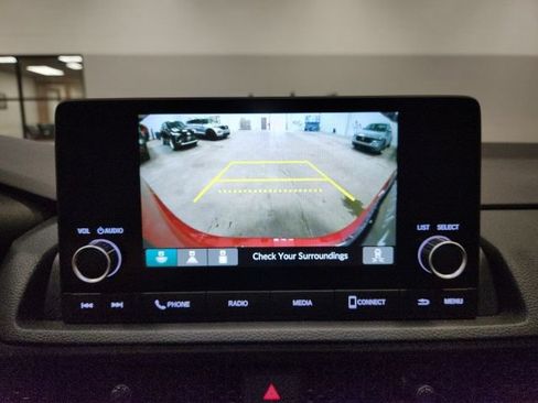 Used 2025 Honda CR-V EX image 15