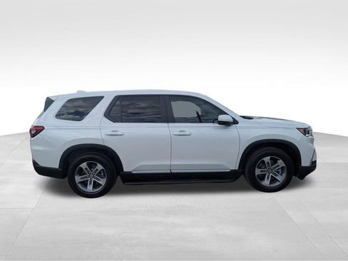 Used 2024 Honda Pilot EX-L image 3