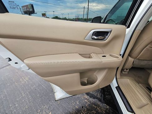 Used 2014 Nissan Pathfinder SL AWD/4WD image 48