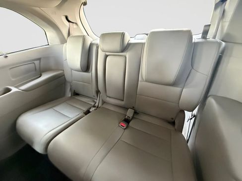 Used 2016 Honda Odyssey Touring Elite image 16