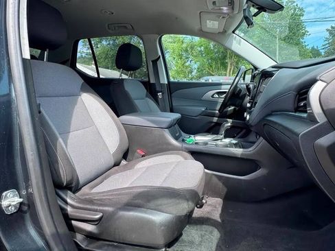 Used 2019 Chevrolet Traverse LT FWD image 10