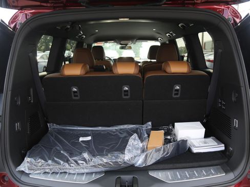 New 2025 Nissan Armada SL w/ Convenience Package image 13