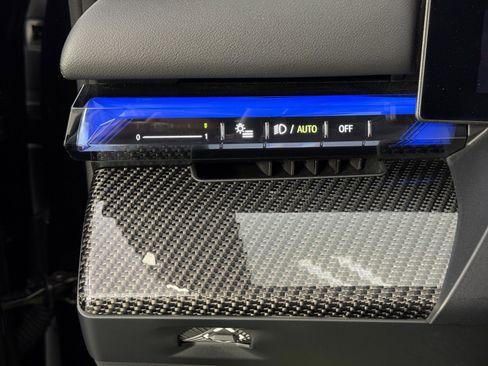 Used 2024 BMW i5 eDrive40i w/ M Sport Package image 19