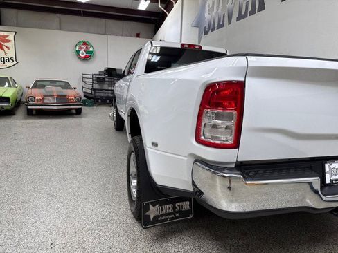 Used 2020 RAM 3500 Big Horn w/ Level 1 Equipment Group image 9