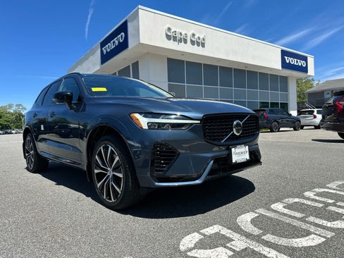 Used 2023 Volvo XC60 T8 Plus w/ Climate Package AWD/4WD image 3