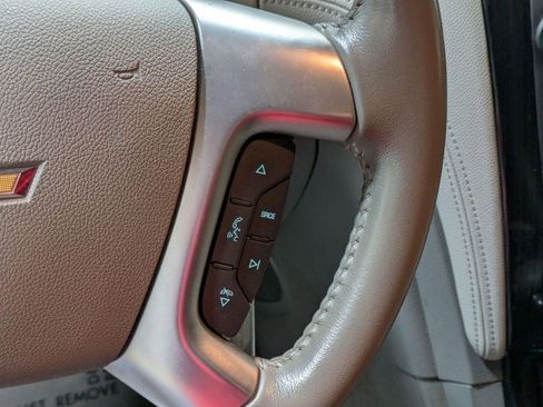 Used 2017 Chevrolet Traverse LT image 19