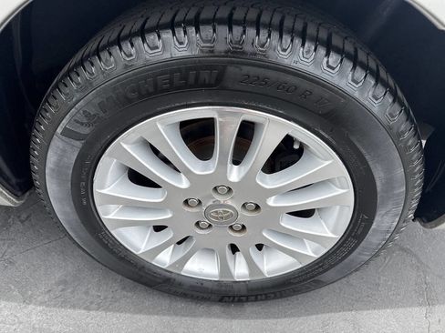 Used 2010 Toyota Sienna LE FWD image 31