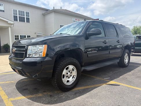 Used 2010 Chevrolet Suburban LT AWD/4WD image 2
