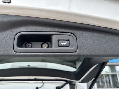 Used 2020 Honda Pilot Touring image 33