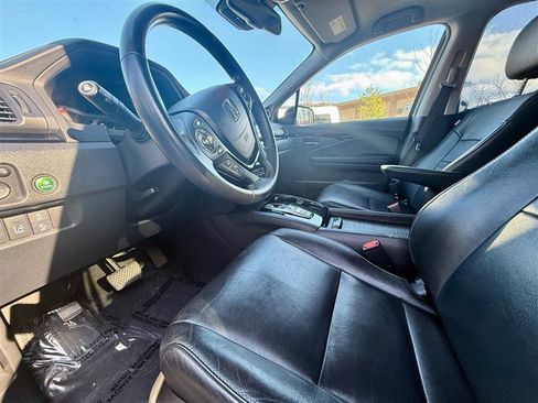 Used 2018 Honda Pilot Touring image 17