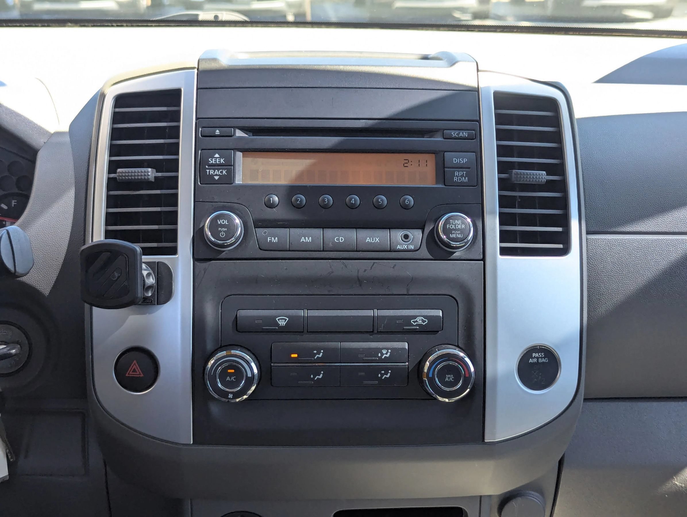 Used 2016 Nissan Frontier S w/ S Preferred Package RWD image 13