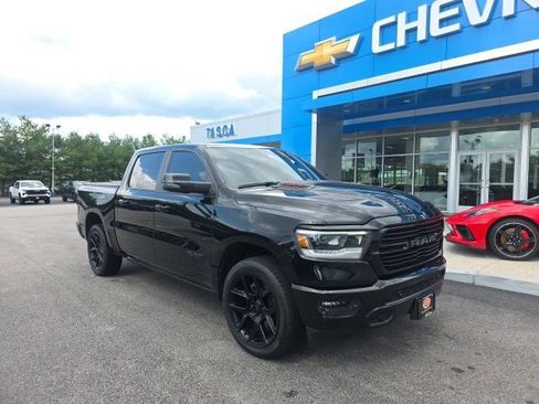 Used 2023 RAM 1500 Laramie AWD/4WD image 1