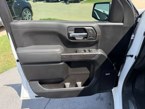 Used 2021 Chevrolet Silverado 1500 LTZ w/ LTZ Convenience Package II RWD image 9