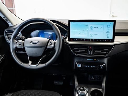 Used 2024 Ford Escape SE image 29