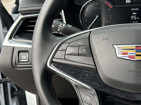 Used 2025 Cadillac XT5 Premium Luxury image 32