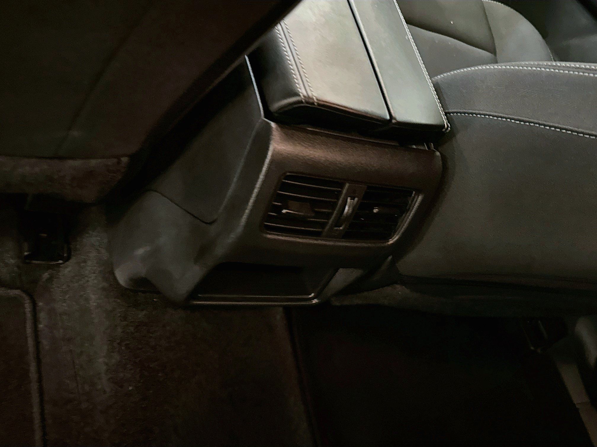 Used 2025 Nissan Rogue S AWD/4WD image 27