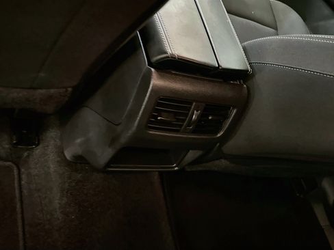 Used 2025 Nissan Rogue S AWD/4WD image 27