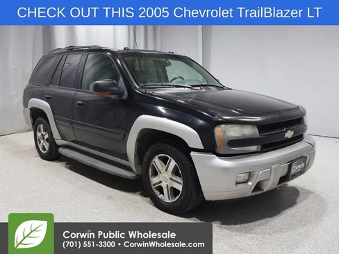 Used 2005 Chevrolet TrailBlazer LT image 1