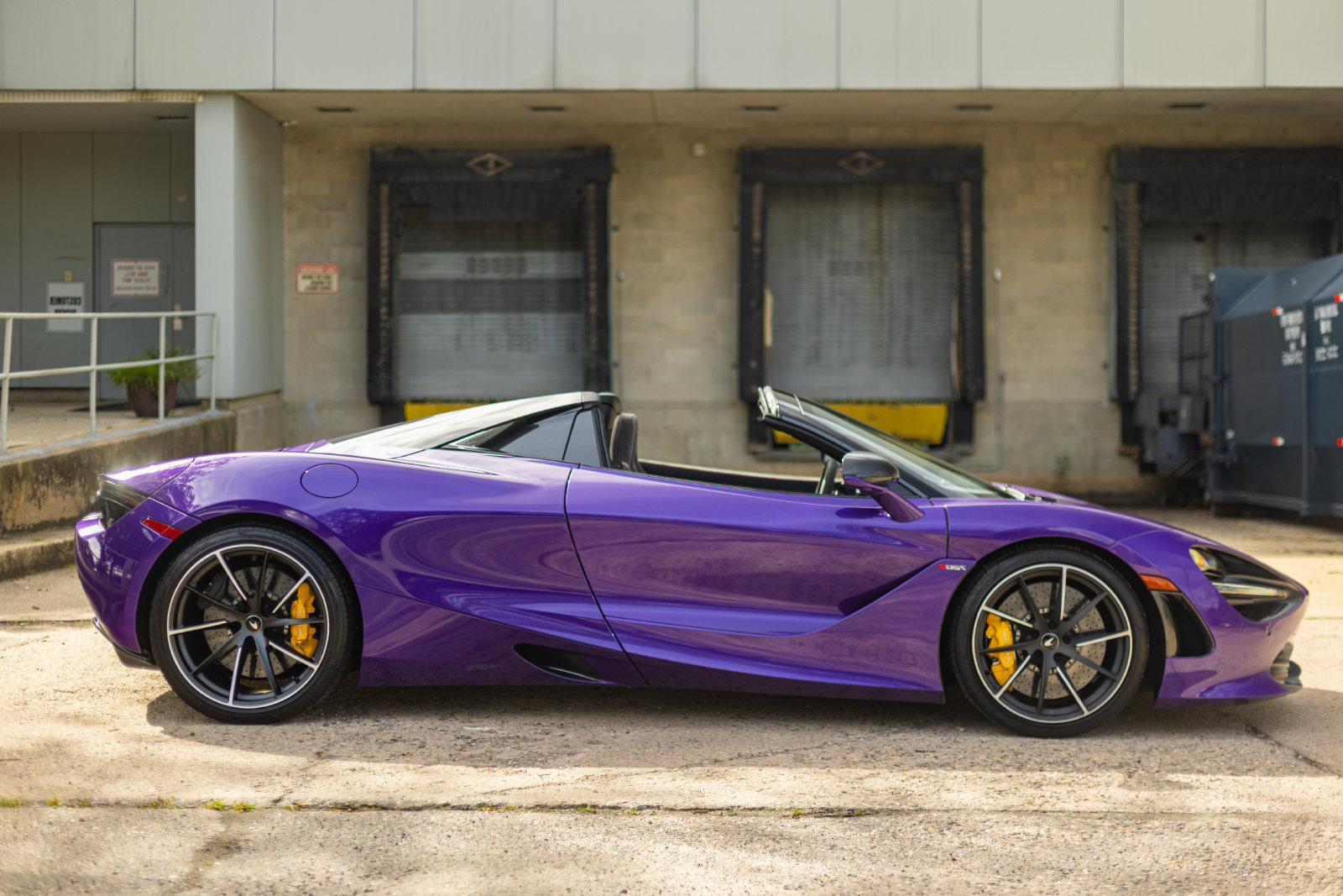 Used 2020 McLaren 720S Performance RWD image 7