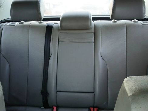 Used 2007 Volkswagen Passat 2.0T image 25