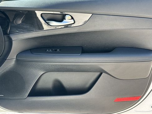 Used 2024 Kia Forte GT-Line w/ GT-Line Premium Package image 14