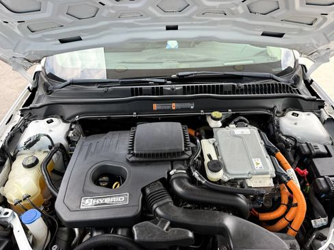 Used 2020 Ford Fusion SE FWD image 36
