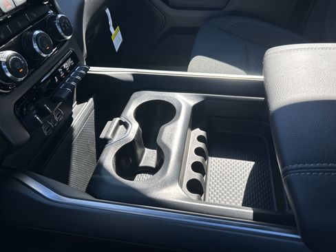 New 2026 RAM 1500 4x4 Crew Cab image 42