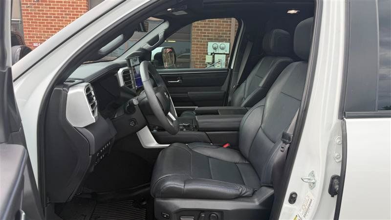 Used 2024 Toyota Sequoia Platinum AWD/4WD image 26