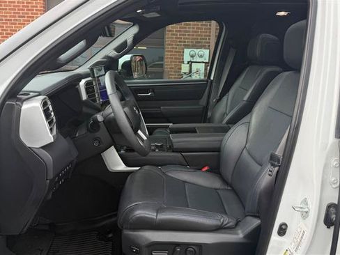 Used 2024 Toyota Sequoia Platinum AWD/4WD image 26