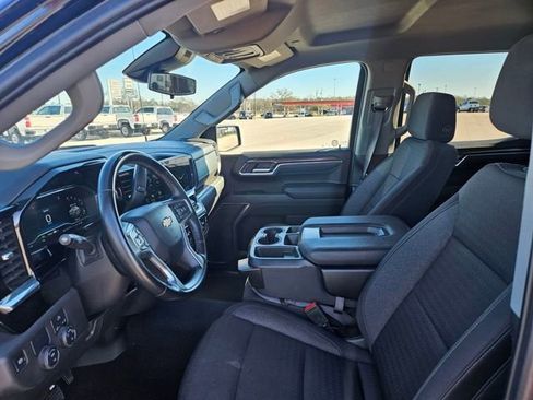 Used 2024 Chevrolet Silverado 1500 LT w/ Protection Package image 9