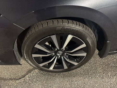 Used 2024 Honda Civic EX-L image 14