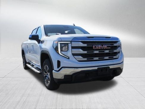 New 2026 GMC Sierra 1500 SLE image 10