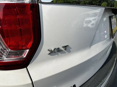 Certified 2018 Ford Explorer XLT w/ Equipment Group 202A AWD/4WD image 46